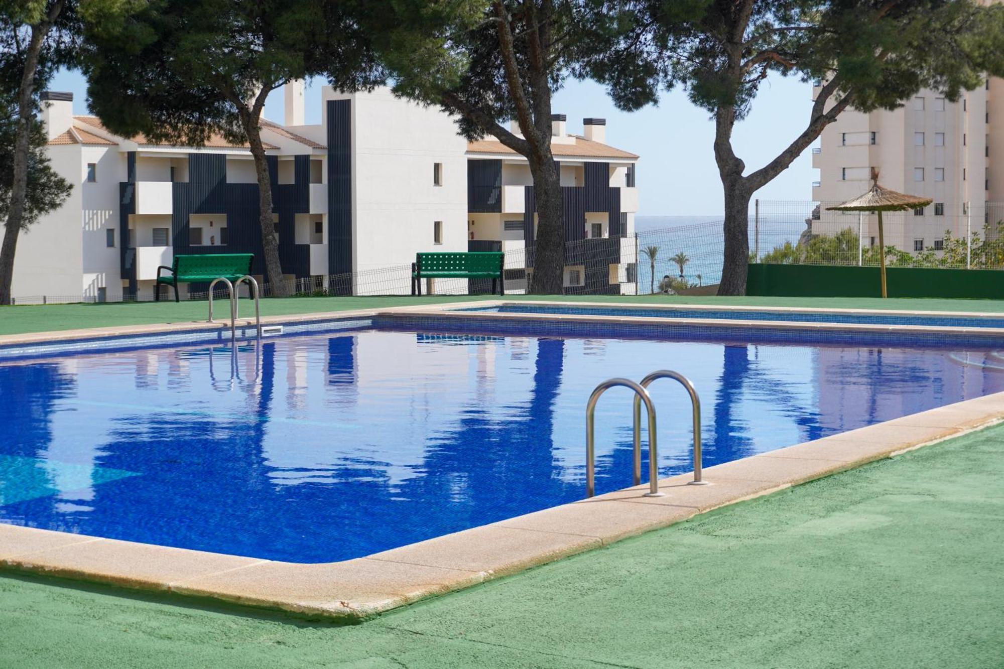 Con Piscina En By Bebalmy Apartment